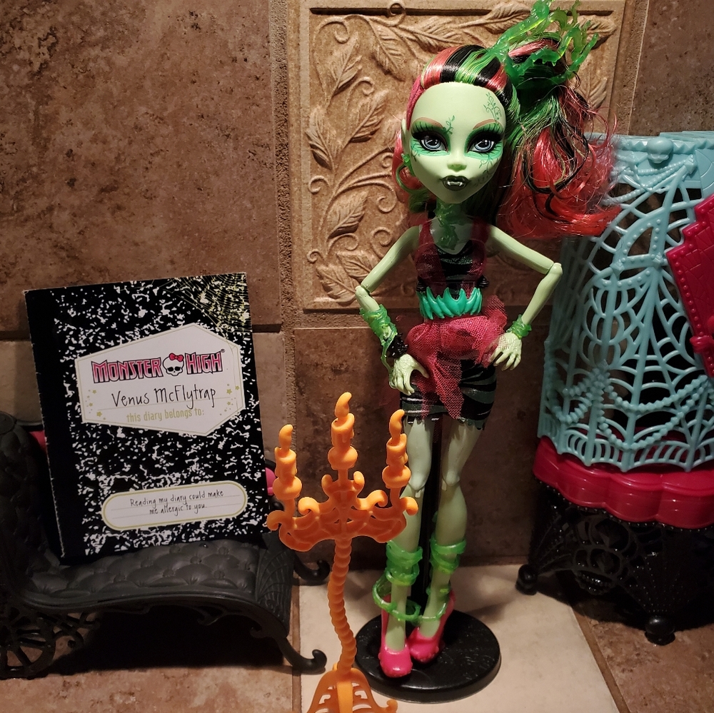 Monster High - Picture 2 of 3
